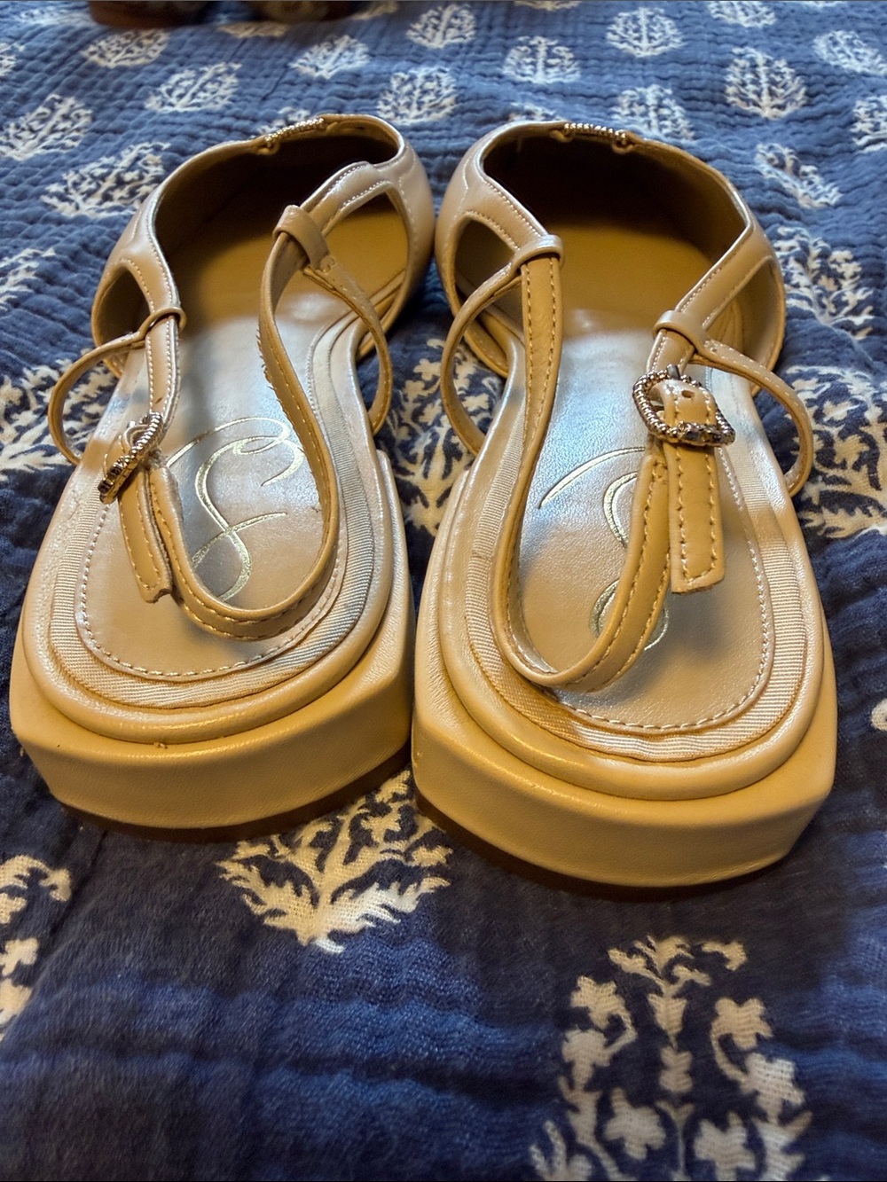 Beige and Black Two-Tone Slingback Flats - Picture 4 of 4